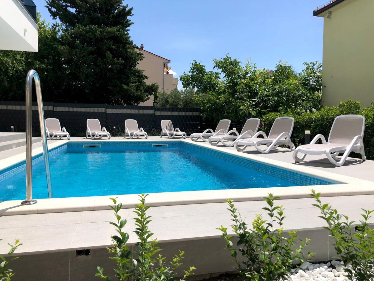 Seka Apartments With A Pool Каштела Екстер'єр фото