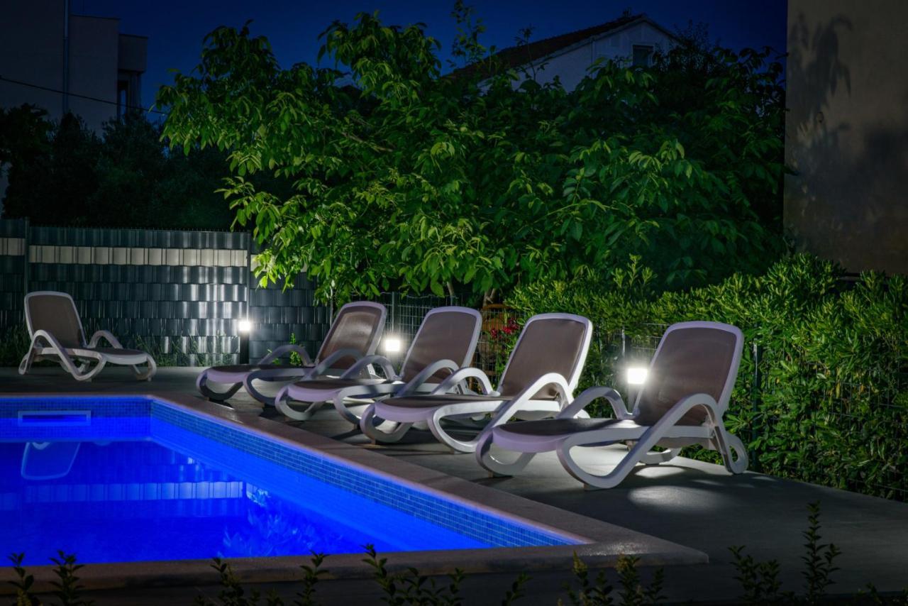 Seka Apartments With A Pool Каштела Екстер'єр фото